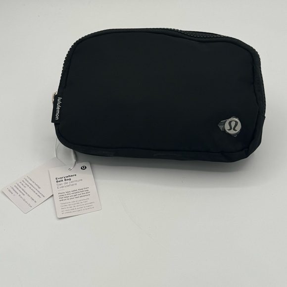 Lululemon Everywhere Belt Bag NWT - Picture 3 of 9